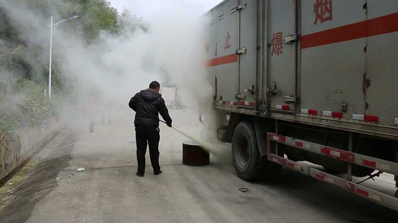 20171128-抚州国泰-杨明-抚州国泰爆炸品道路运输事故应急救援演练现场.JPG